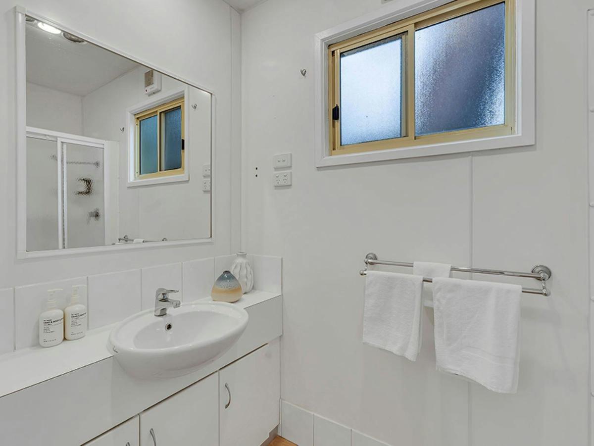 3 Bedroom Poolview Villa Bathroom