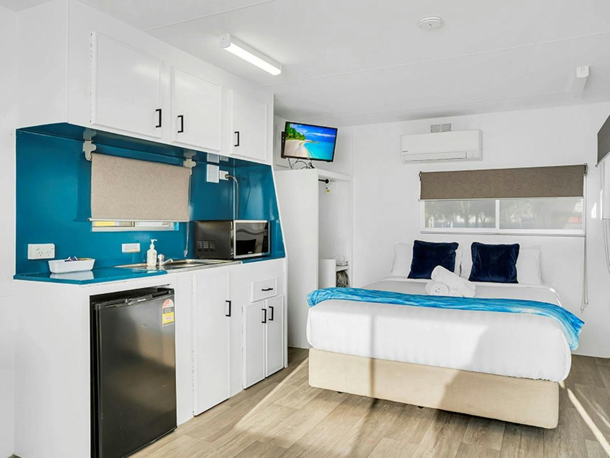 Bungalow Cabin Kitchenette