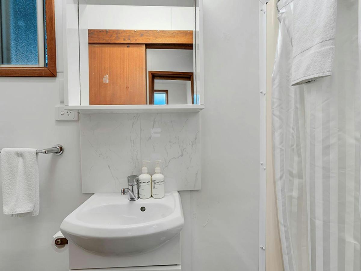 Budget Cabin Bathroom