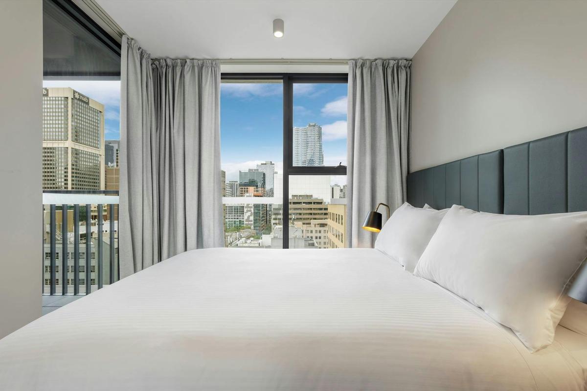 1 Bedroom Balcony Queen Room