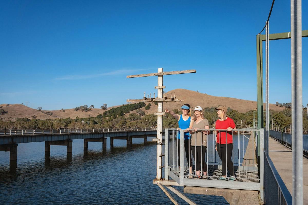 Bonnie Doon Bridge Walkers Lookout