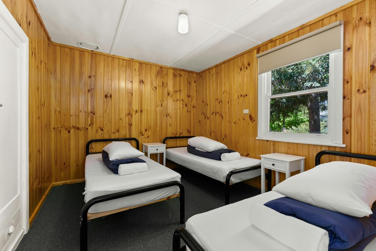 Three Bedroom Cottage - Bedroom