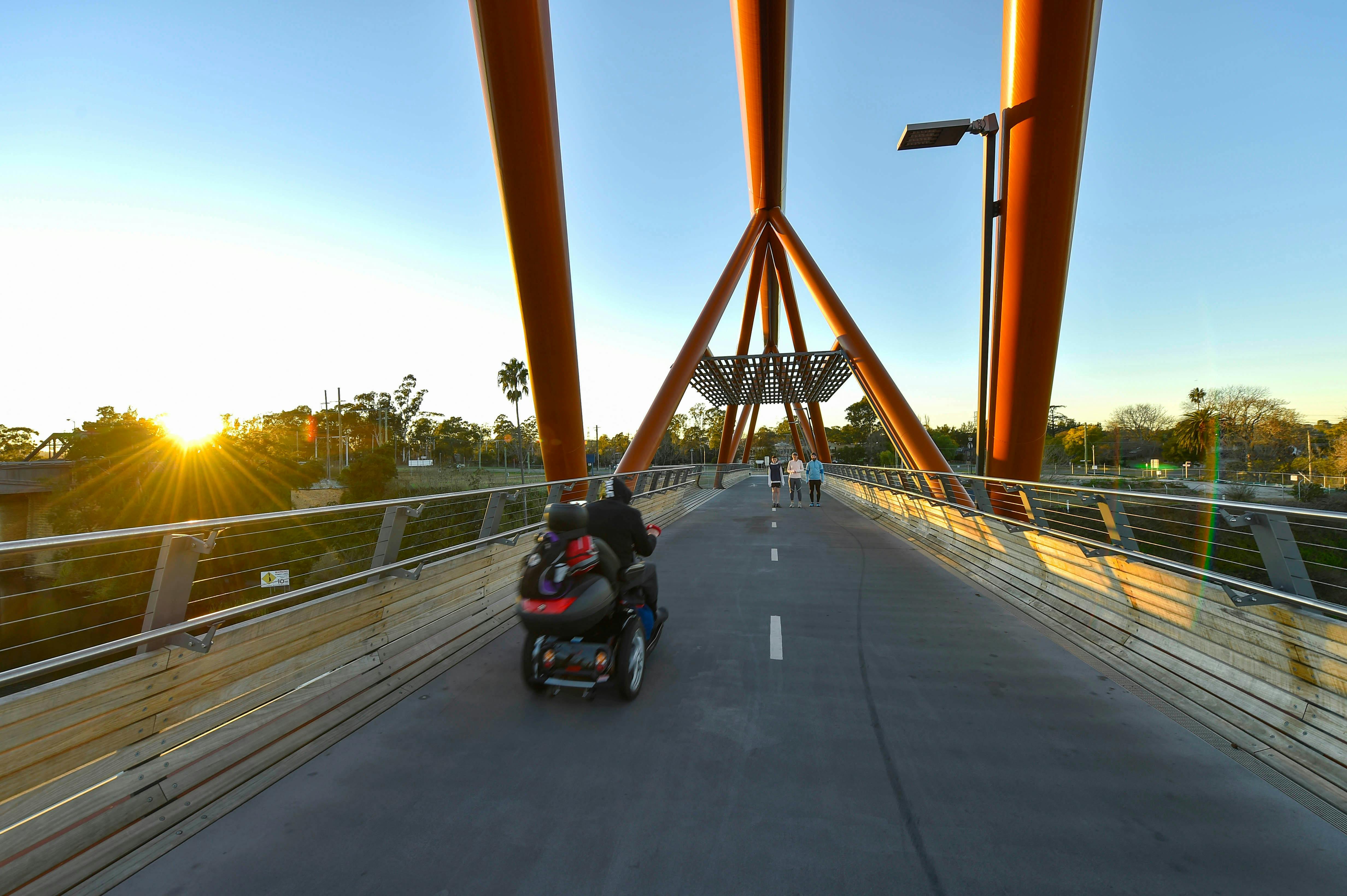 mobility scooter crossing Yandhai Bridge