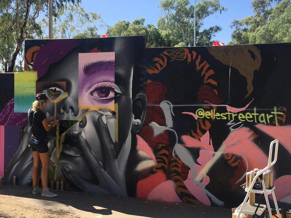 Elle Street Art