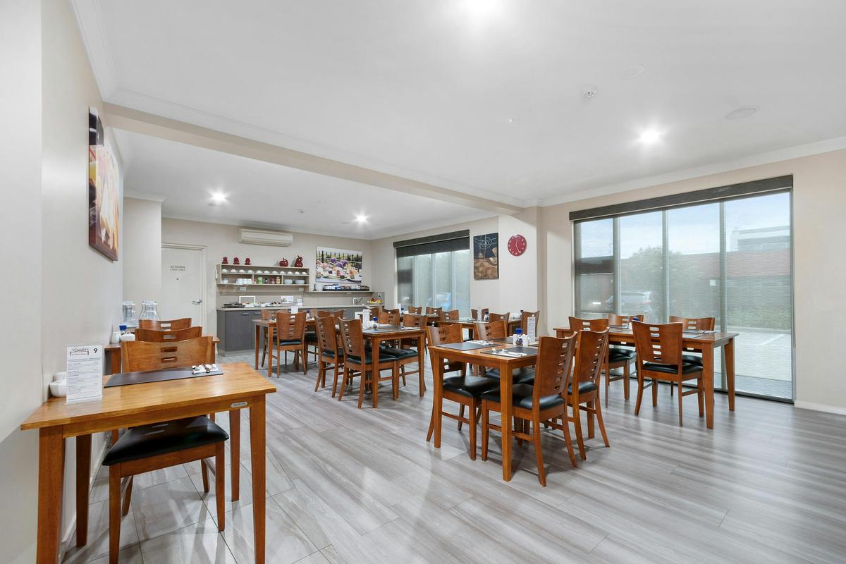 Breakfast room