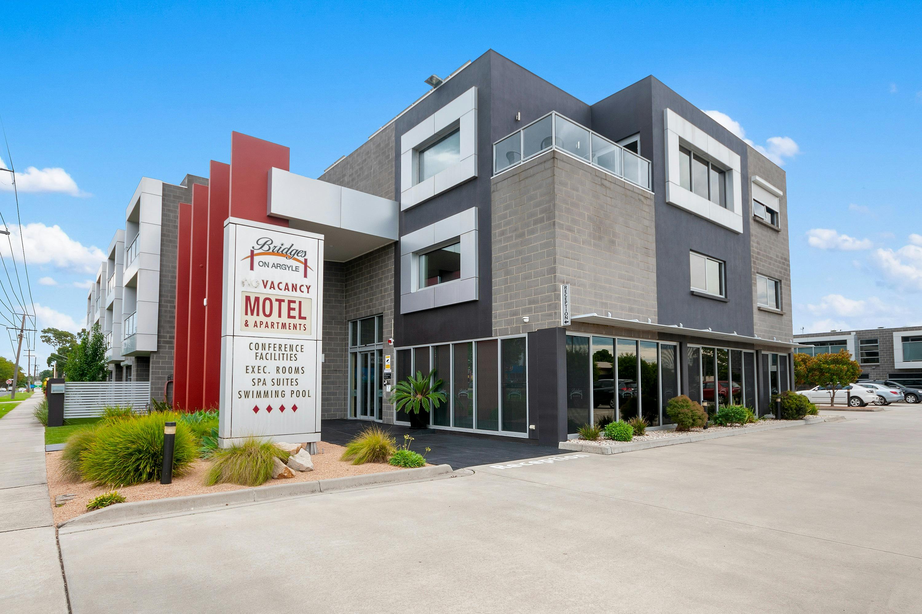 Bridges on Argyle exterior