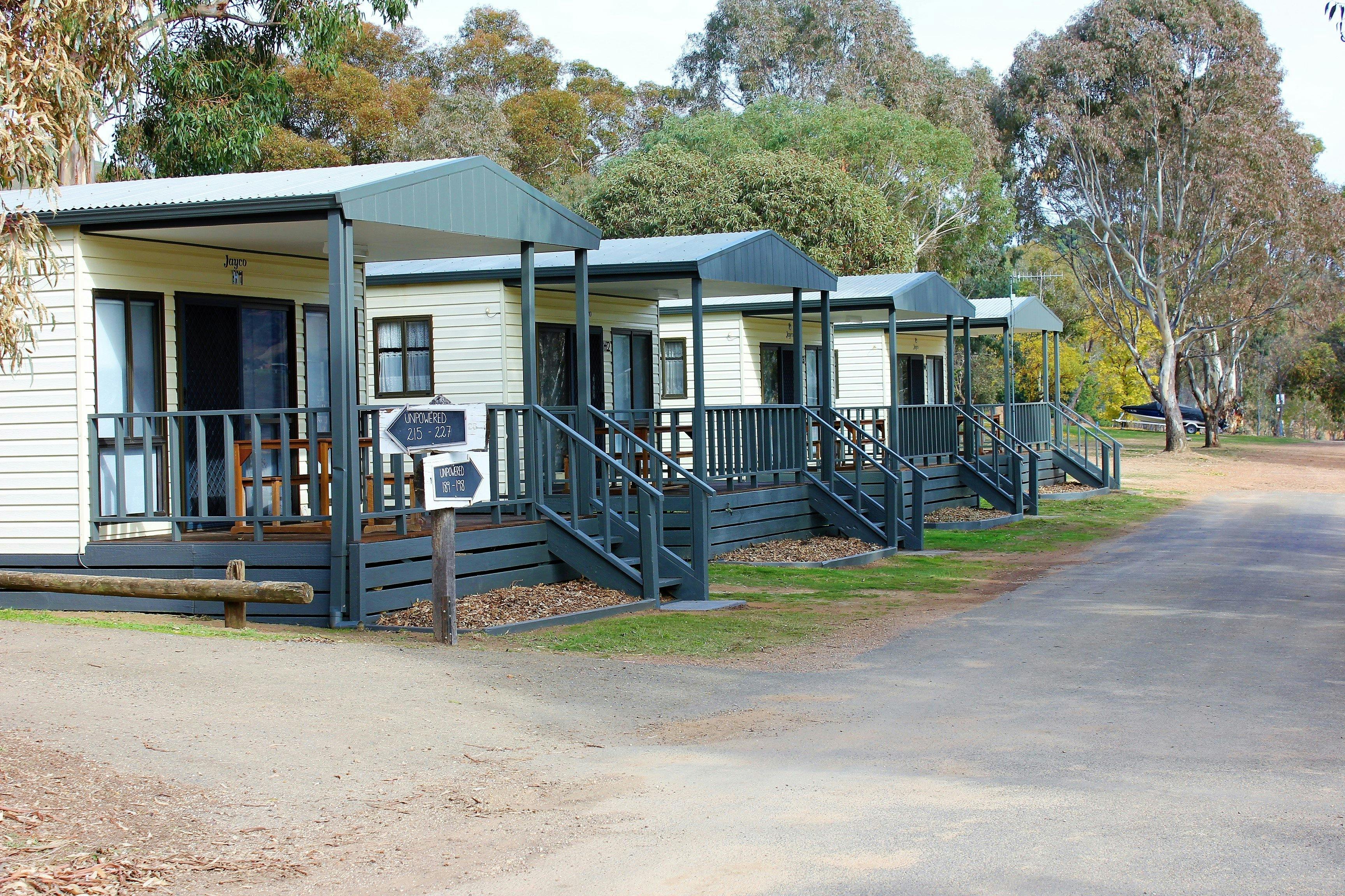 Holiday Cabins - Lakeview
