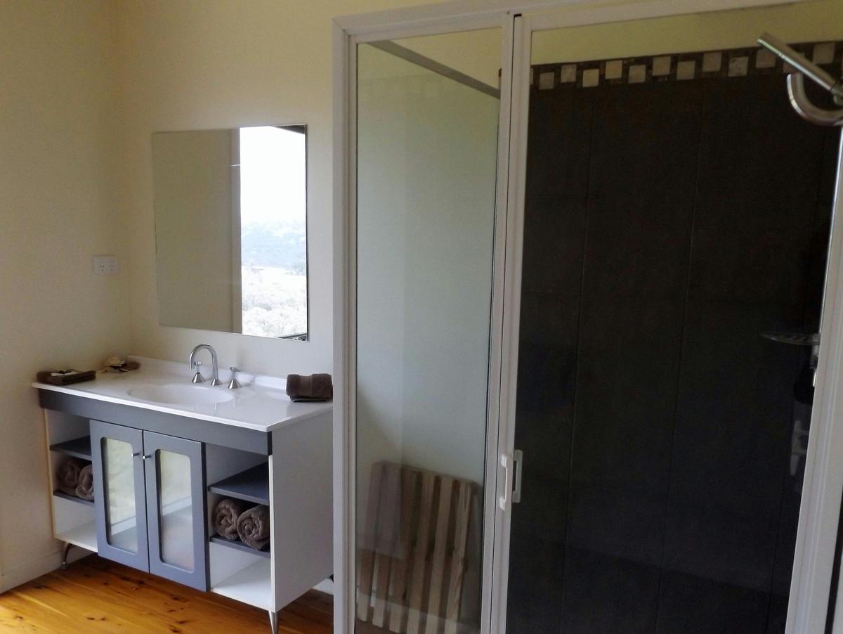 Grevillea Deluxe Cottage