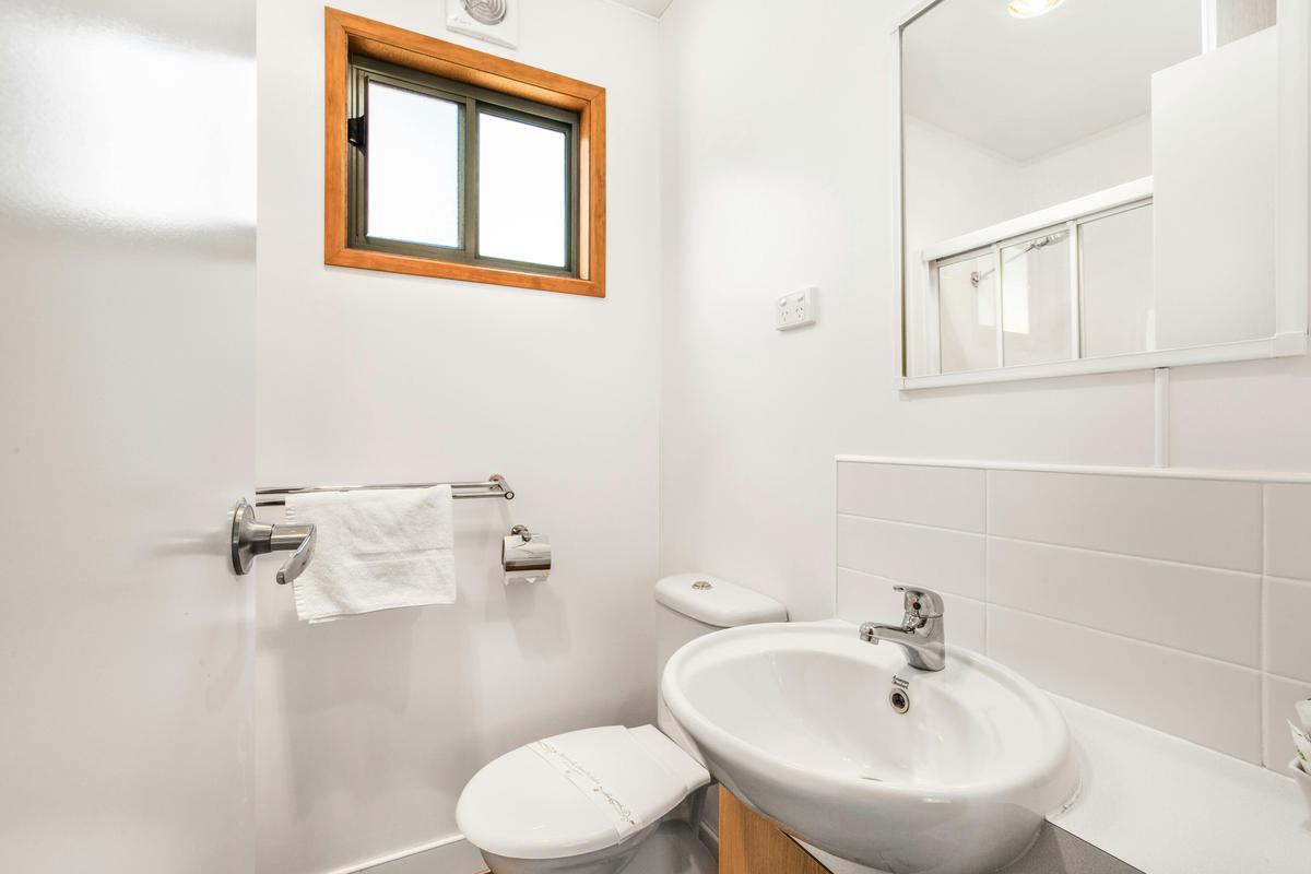 Bathroom in the Family Park Cabin