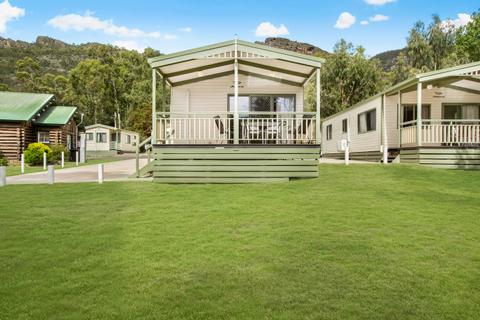 Exterior of the Three-Bedroom Deluxe Cabin