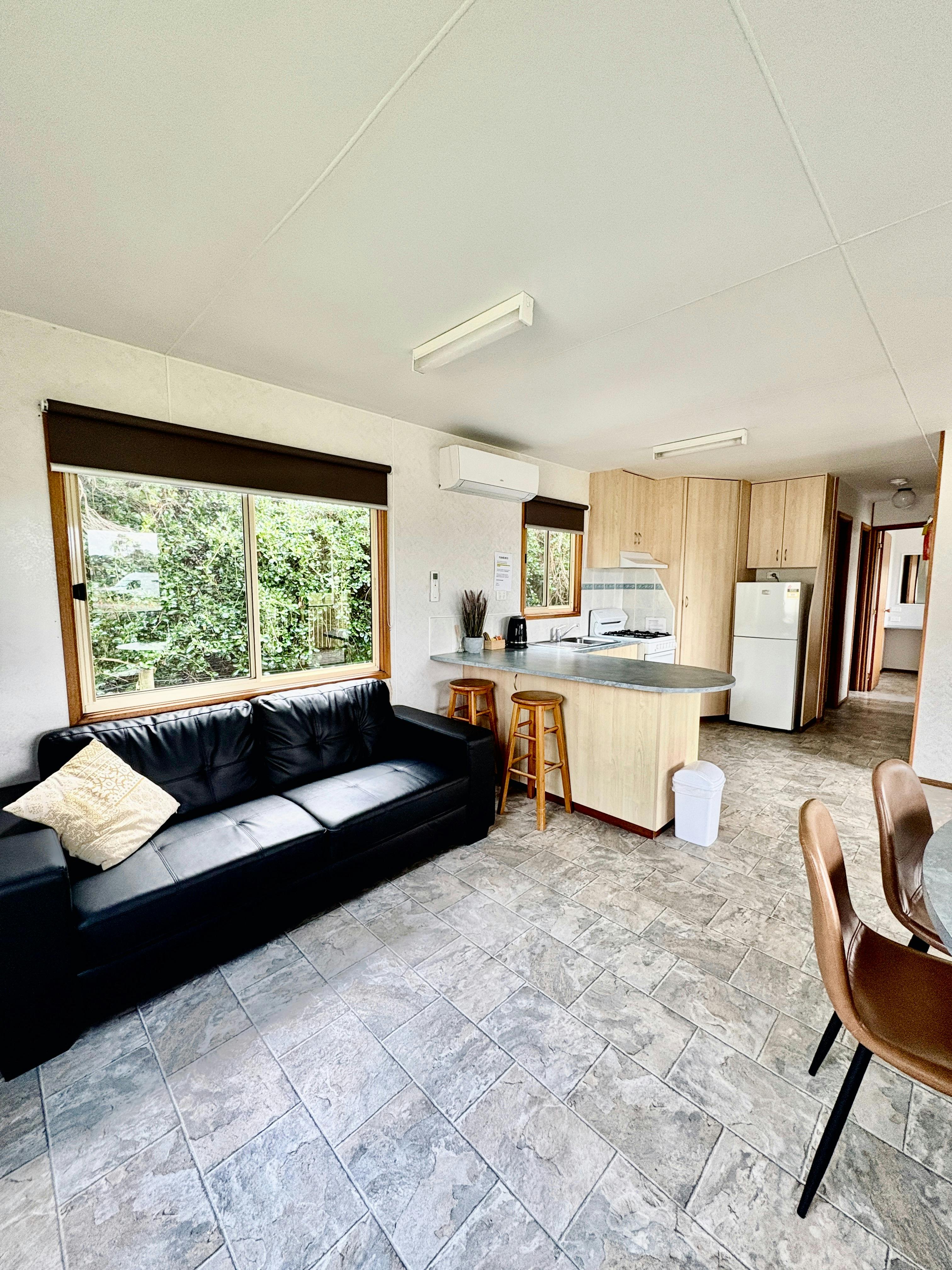 BIG4 Long Jetty Caravan Park Deluxe Cabin