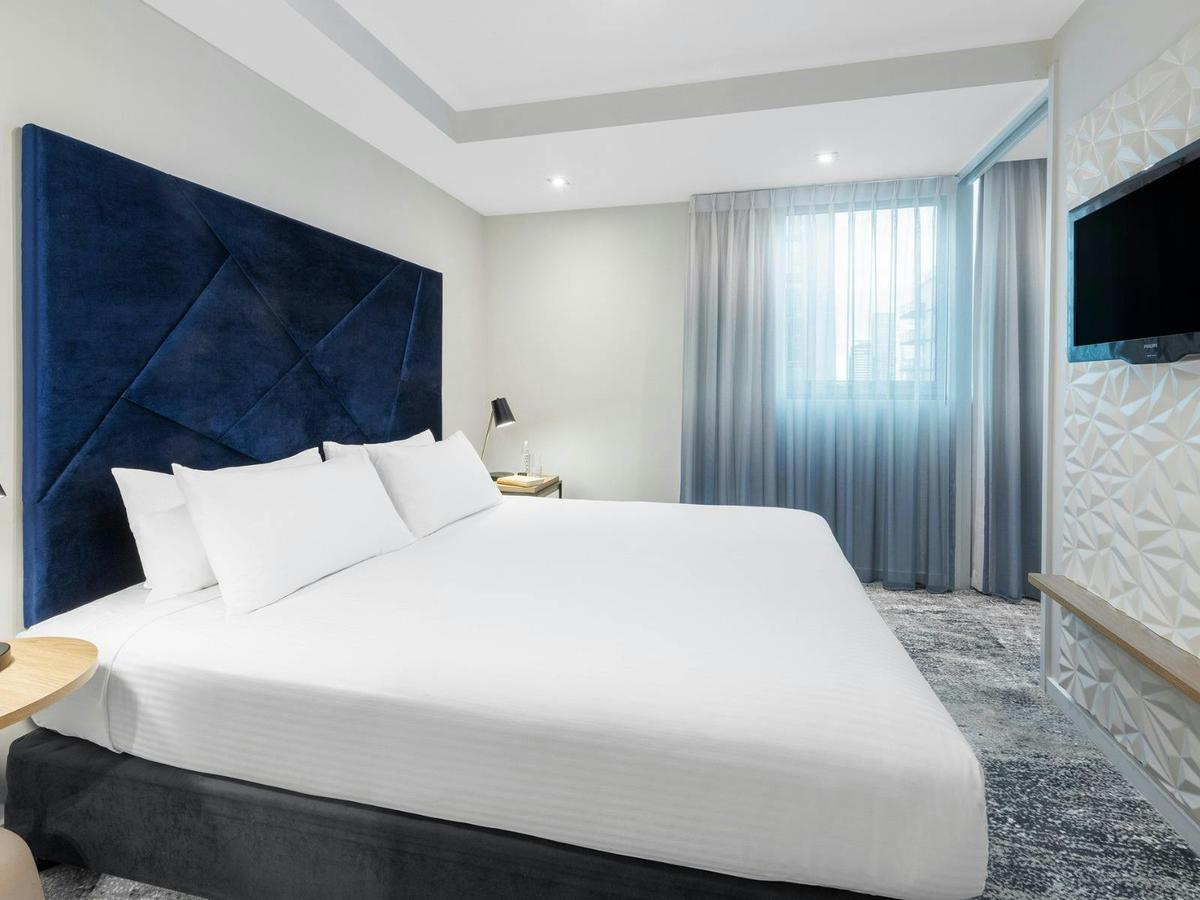 One Bedroom Balcony Apartment - Bedroom