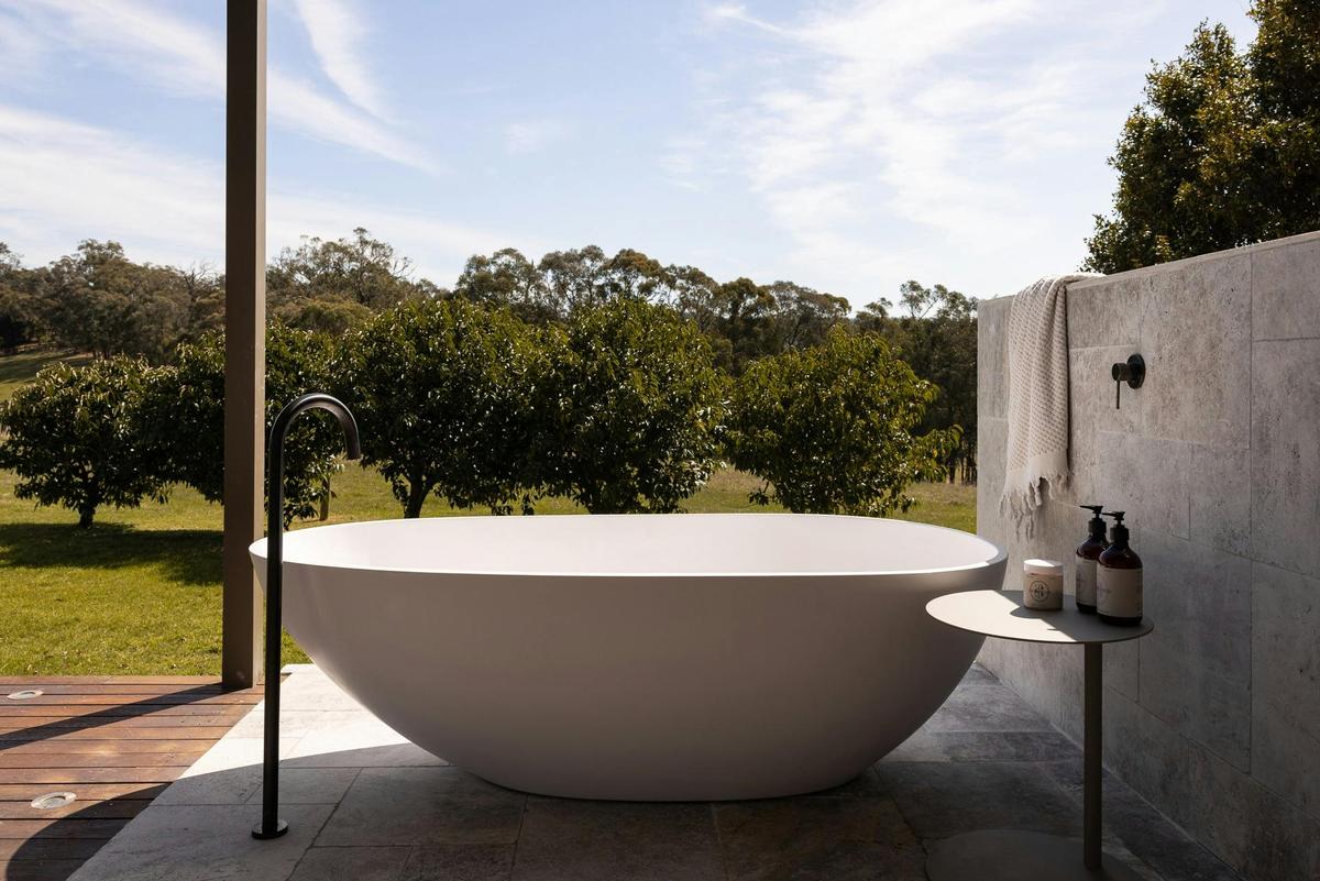 The Nest Outdoor Bath