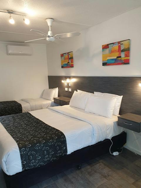 Budget on the Lake Motor Inn