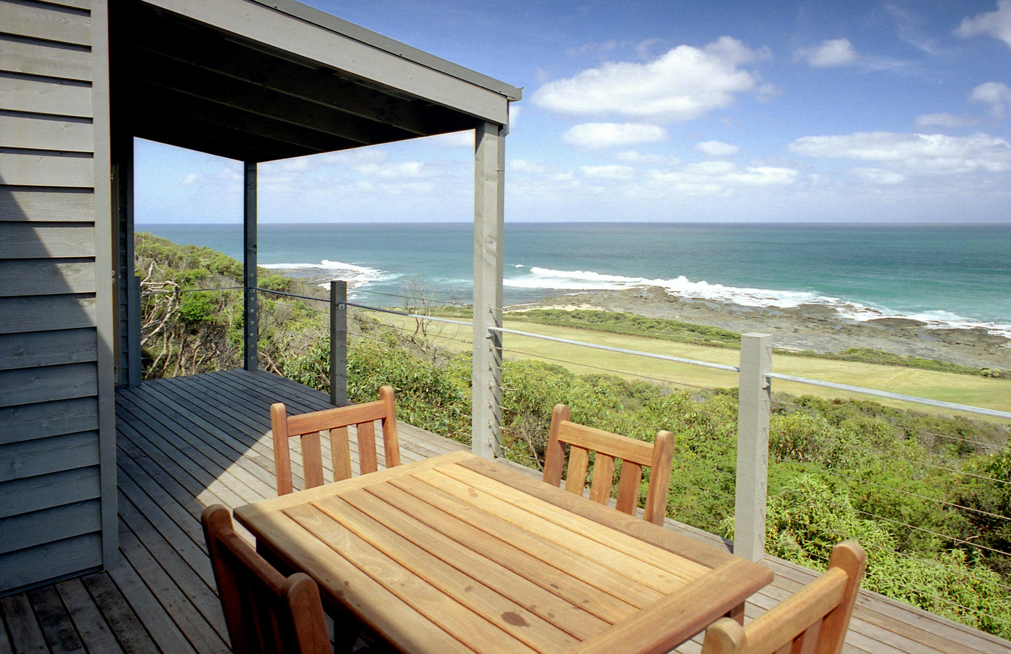 Seanook is a magical  holiday location with  breathtaking ocean views with direct beach access.