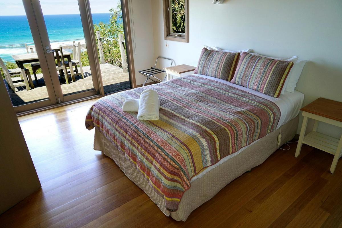 Seanook Cottages bedroom with view