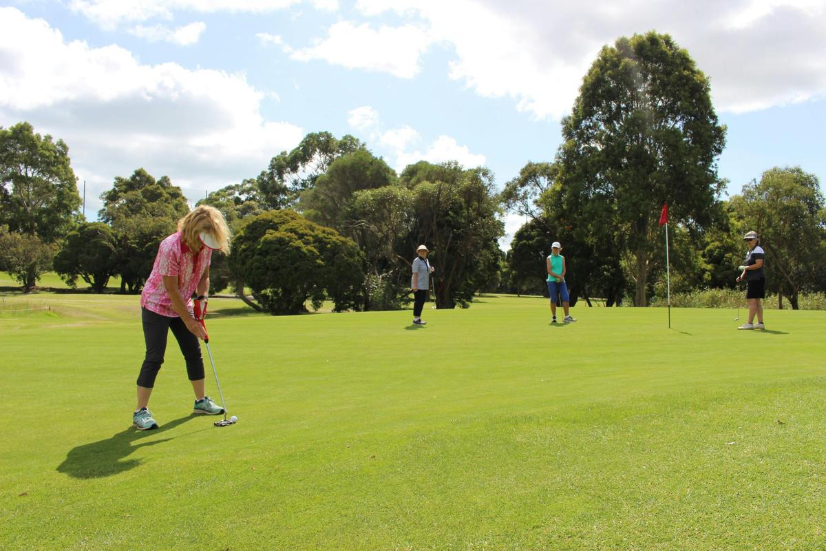 Centenary Park Golf Course Ladies Play