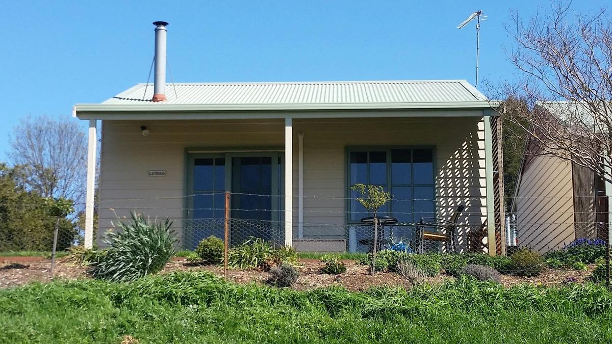 Single bedroom rural retreatco