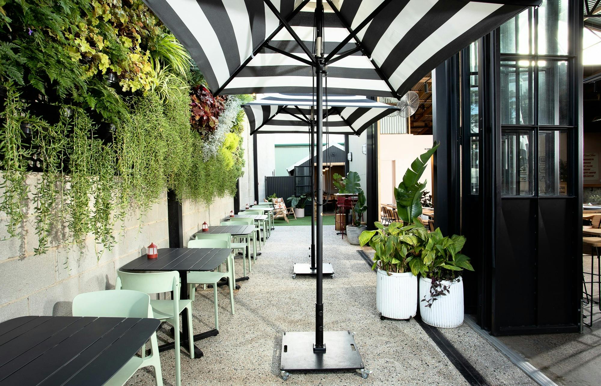 Campground Kitchen - outdoor dining