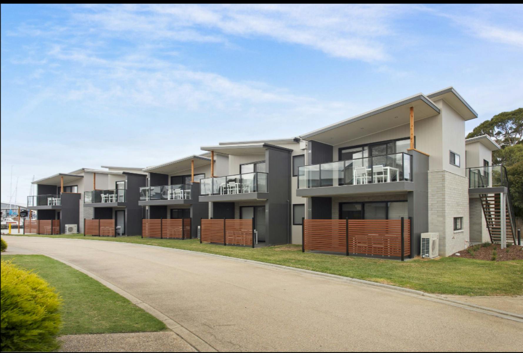 Resort entrance view captains cove luxury apartments