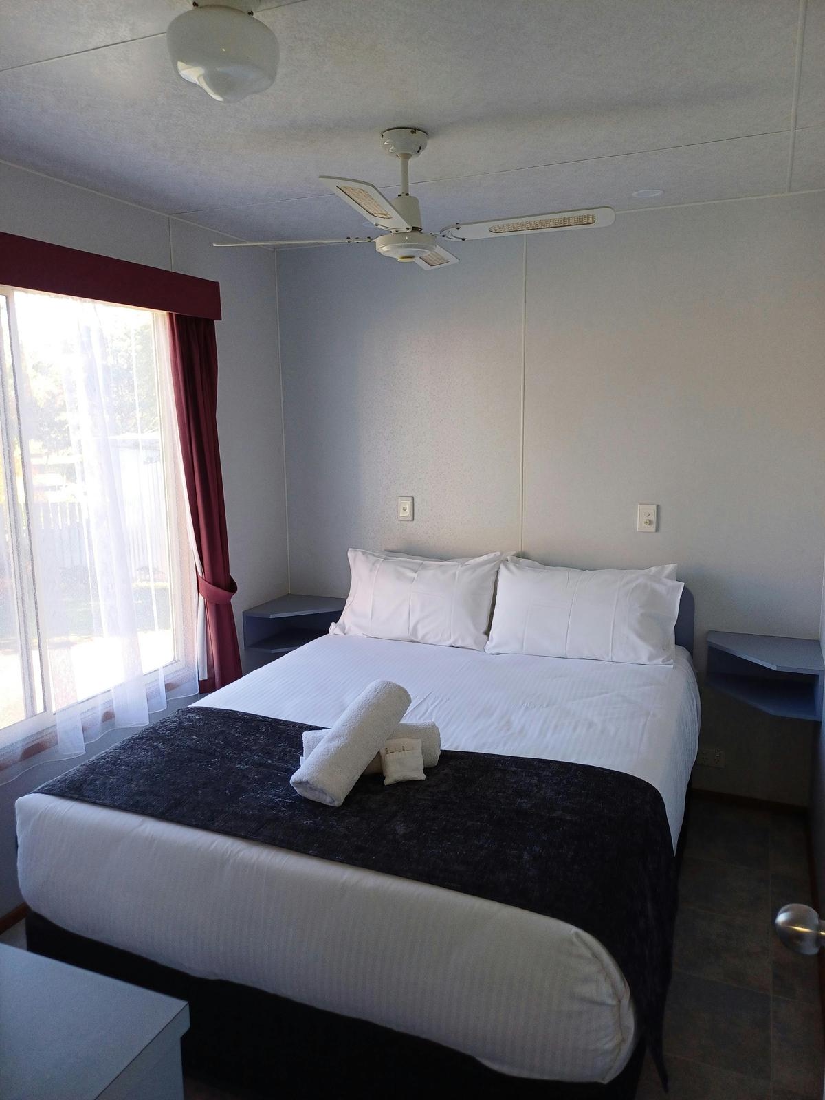 Deluxe Cabin Bedroom