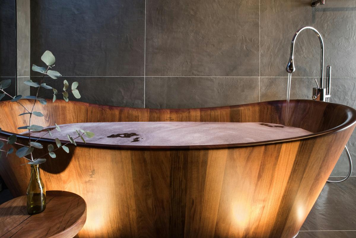 Stunning Tasmanian blackwood bath