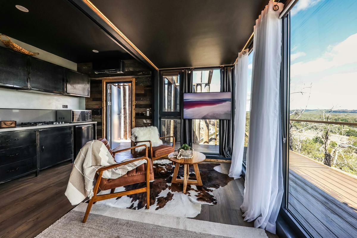 Jumanji African Villa