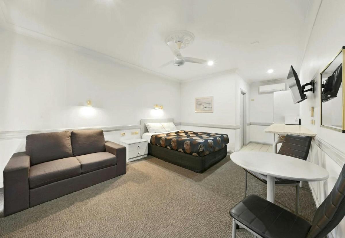 STD QUEEN ROOM