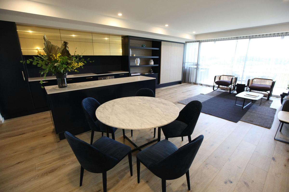 Luxury balcony apartment