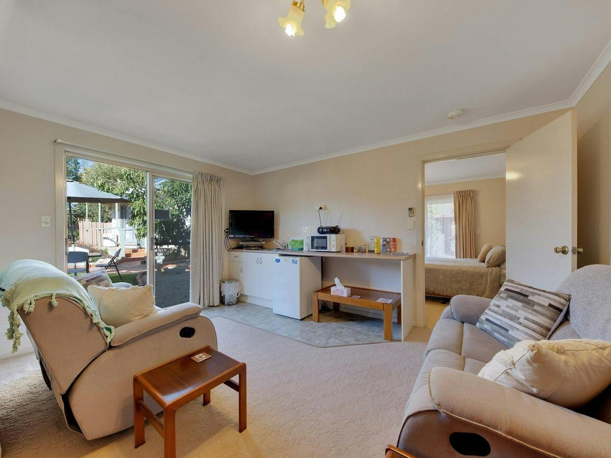 Lounge area of 2 bedroom cottage