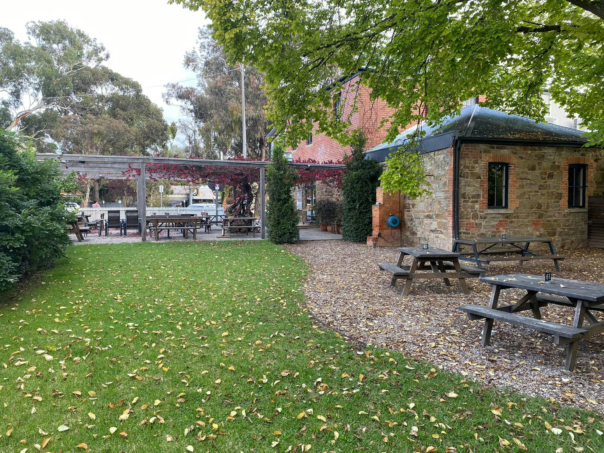Country Club Hotel outdoor area