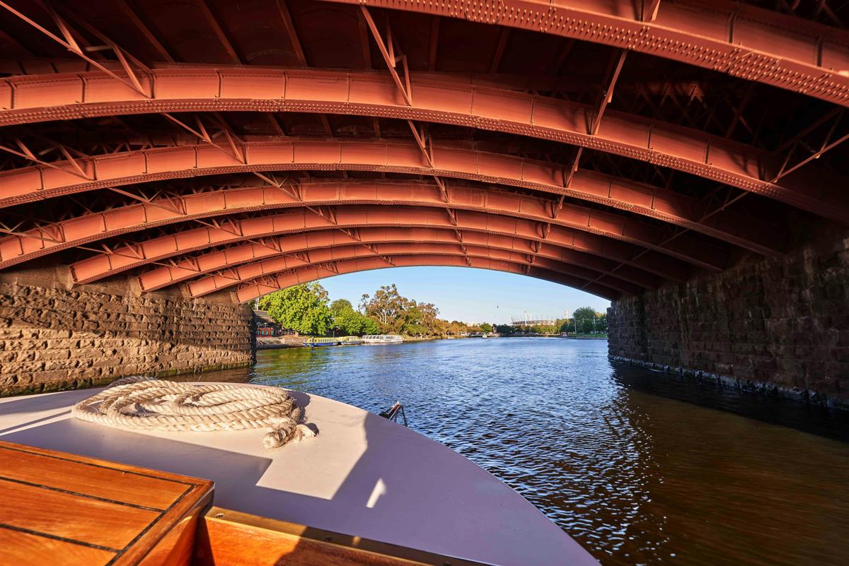 Classic Steamboat Cruises : 1/2 or 1 hour duration