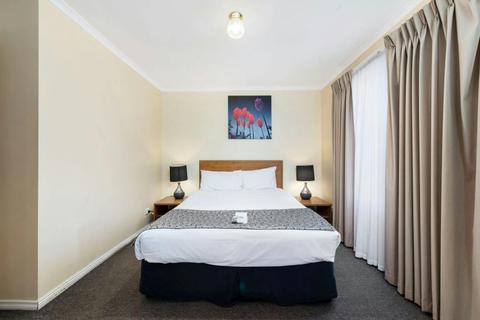 2 BED APT