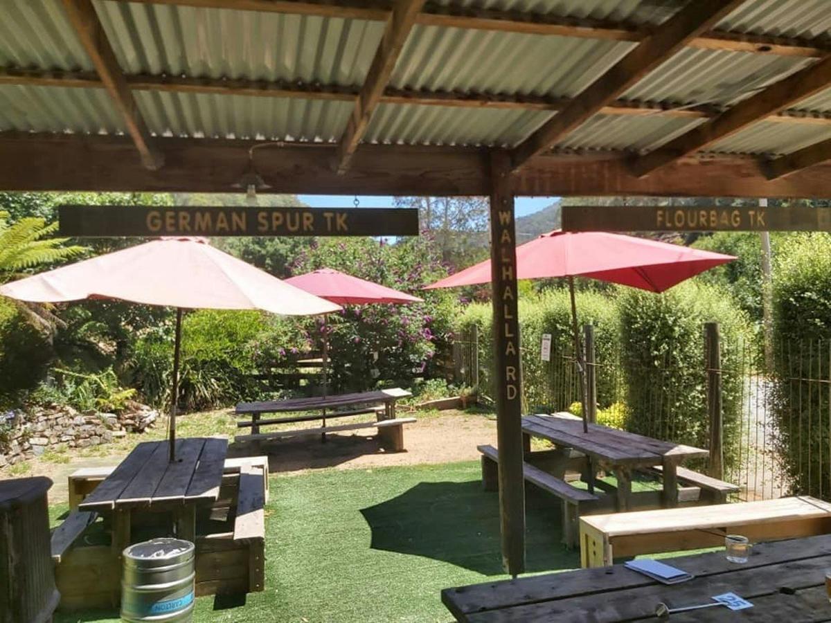 Woods Point Hotel Beer Garden