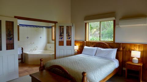 Callistemon Spa Suite