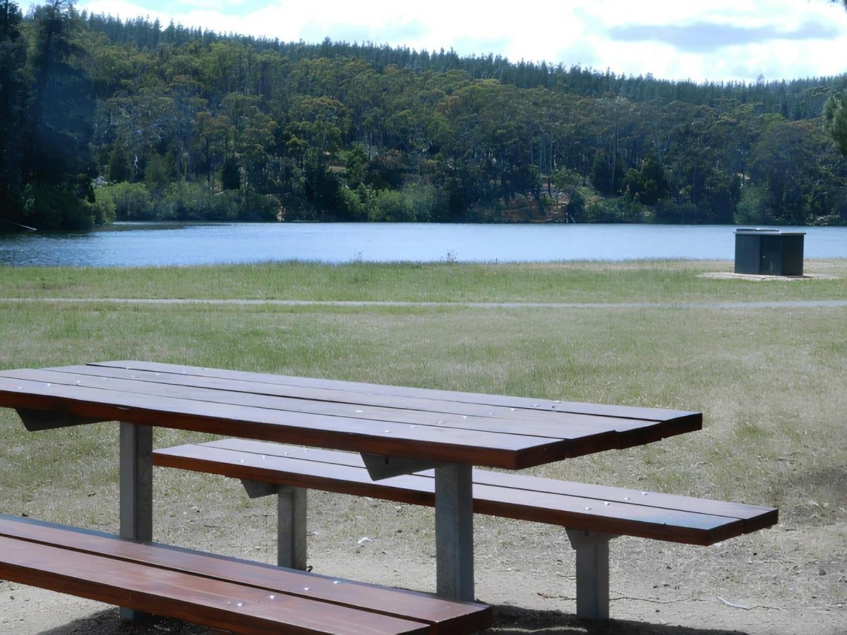 Picnic Table at St Georges Lake inside Creswick National Park