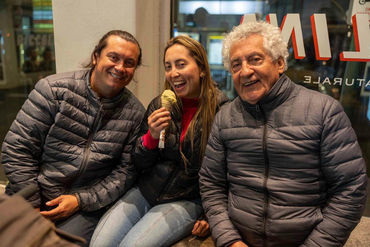 Guests eating ice cream