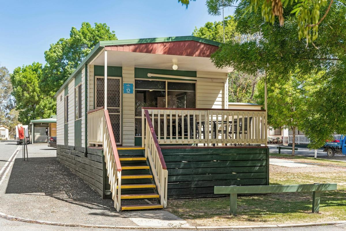 Superior 3 Bedroom Cabin