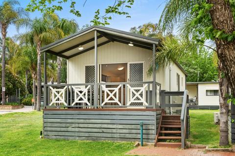 Superior 2 bedroom Lakeview Cabin