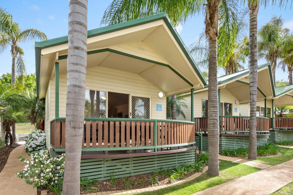 Superior 2 Bedroom Poolside Cabin