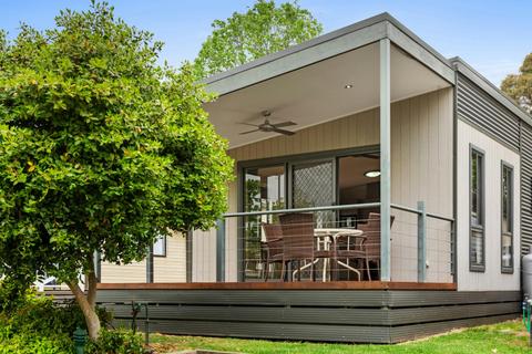 Deluxe Cabin - Sleeps 4