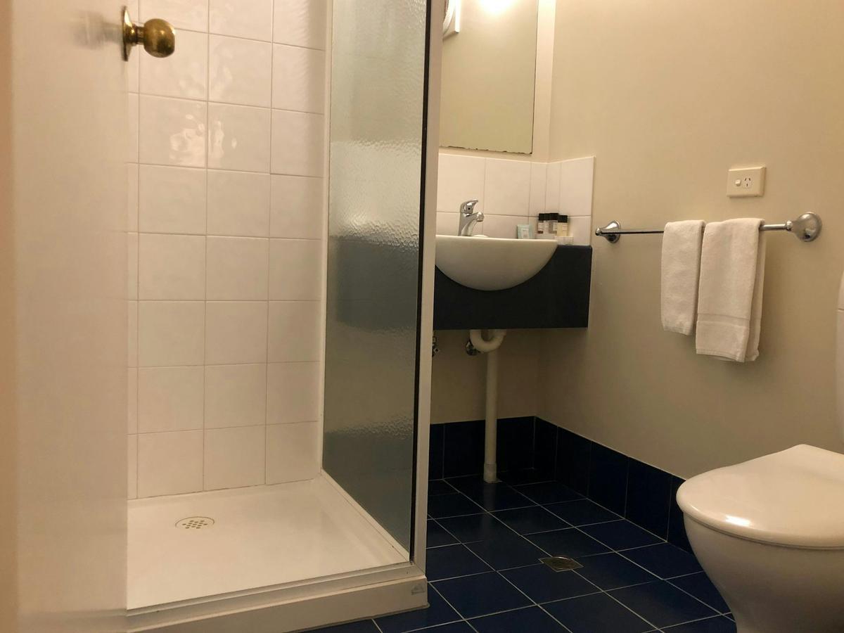 BATHROOMS STANDARD ROOMS  8 & 9