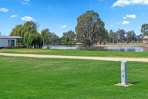 Powered Lakeview Site - River Gum Island