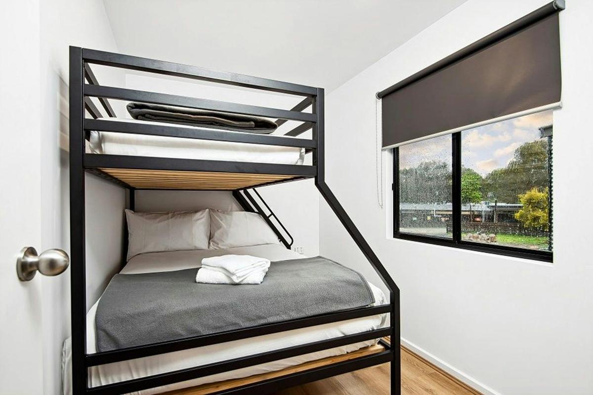 36259_discovery-parks-nagambie-lakes-superior-2-bedroom-cabin-sleeps-5-bunk-bed