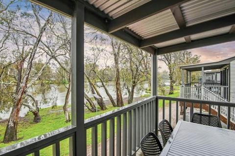 Superior Riverside Three Bedroom Cabin - Sleeps Six