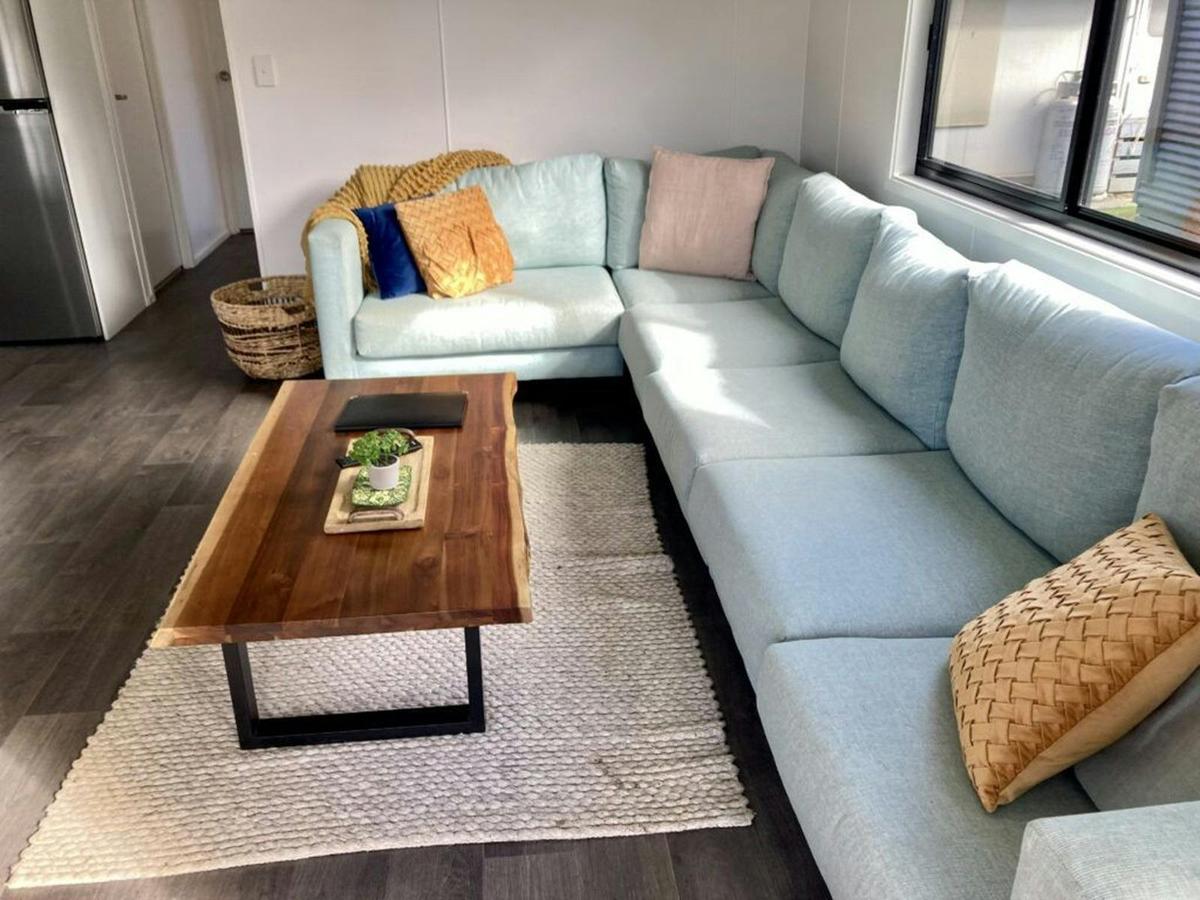 Deluxe Two Bedroom Cabin - Sleeps Five