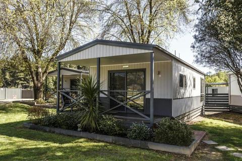 Superior Two Bedroom Cabin - Sleeps Four