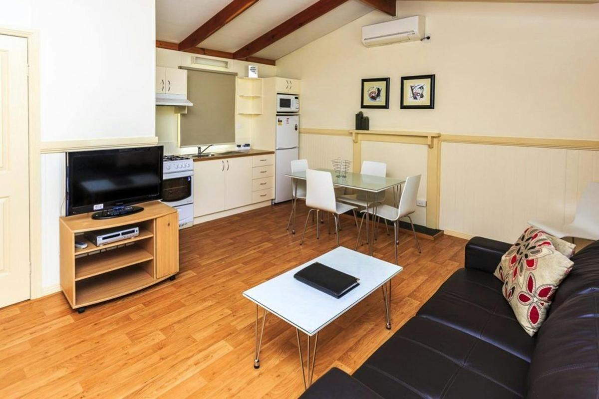 Standard Two Bedroom Cabin - Sleeps Four - Pet Friendly