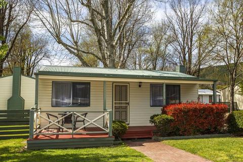 Standard Two Bedroom Cabin - Sleeps Four