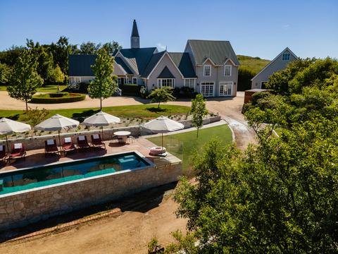 Dairy Flat Lodge and Farm